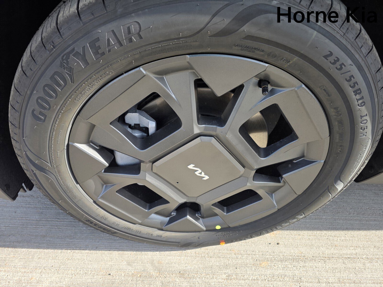 New 2026 Kia Carnival EX image 8