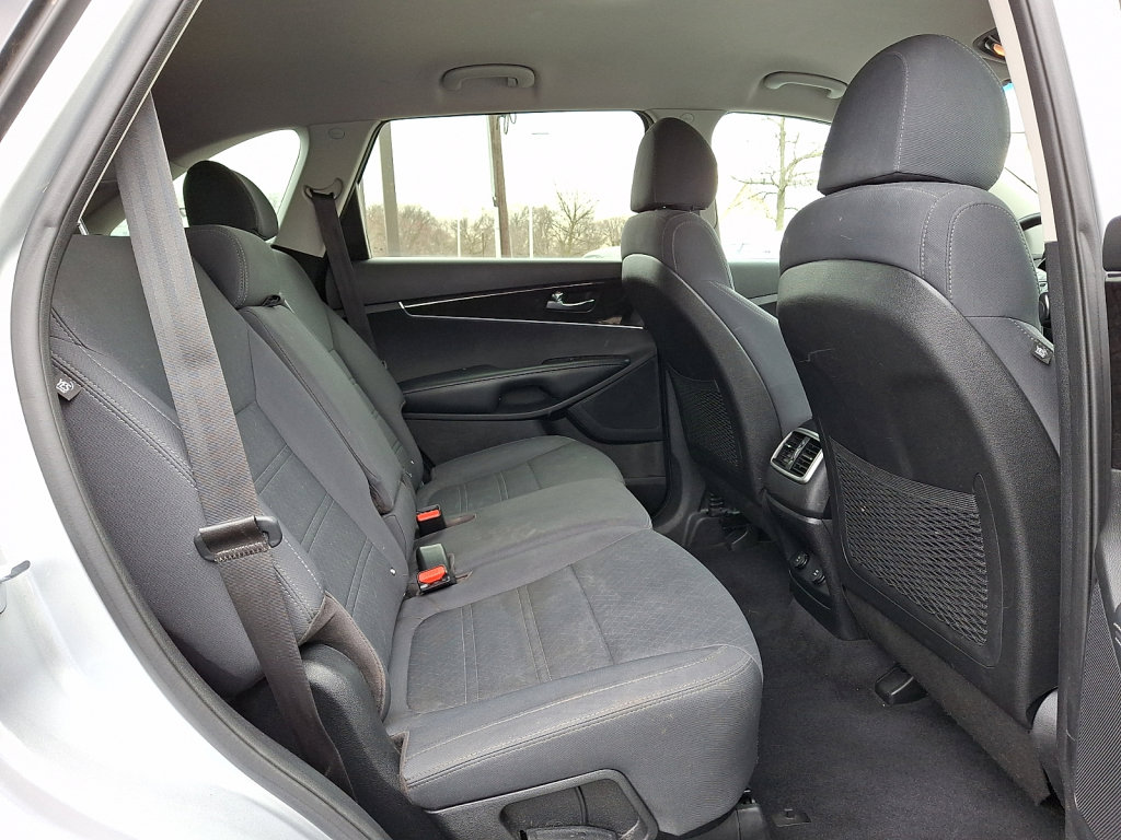 Used 2018 Kia Sorento LX image 15