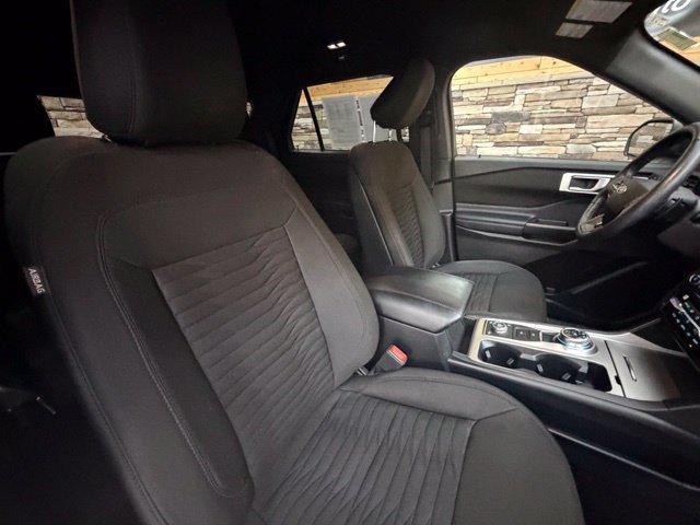 Used 2020 Ford Explorer XLT w/ Comfort Package AWD/4WD image 17