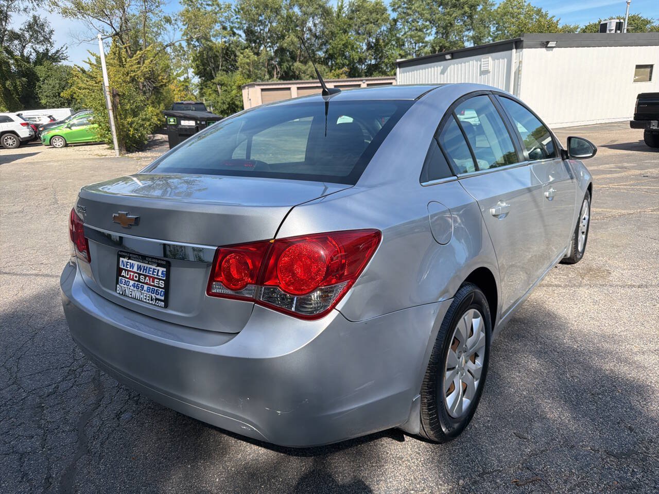 Used 2012 Chevrolet Cruze LS w/ Connectivity Package FWD image 6