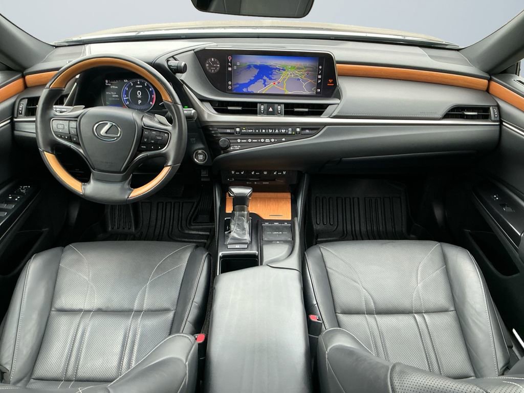 Used 2020 Lexus ES 350 350 Luxury w/ Accessory Package 2 image 11