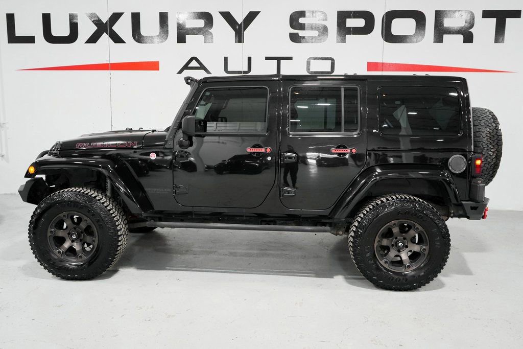 Used 2017 Jeep Wrangler Unlimited Rubicon image 2