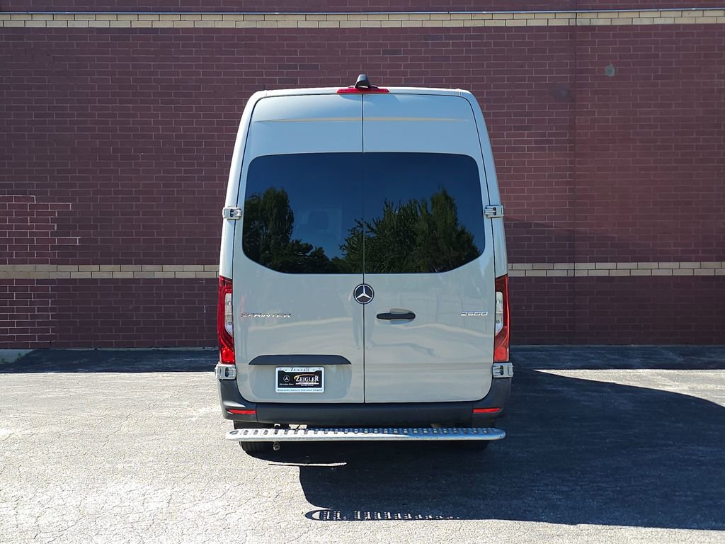Used 2023 Mercedes-Benz Sprinter 2500 image 24