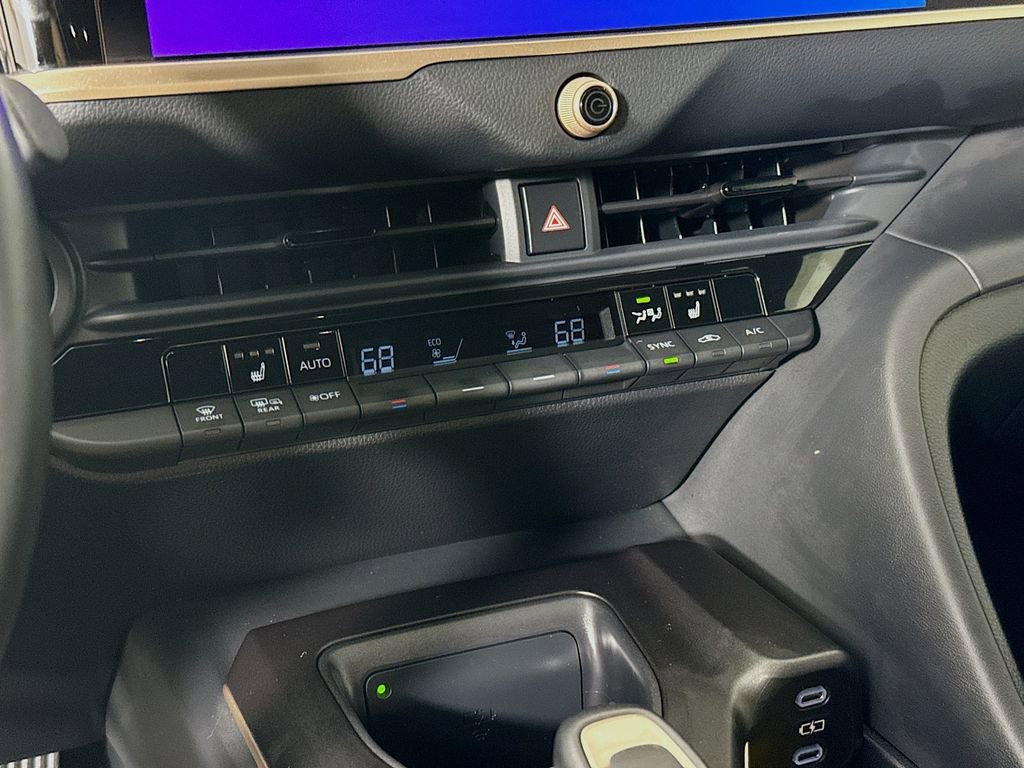 Certified 2023 Toyota Crown XLE image 18