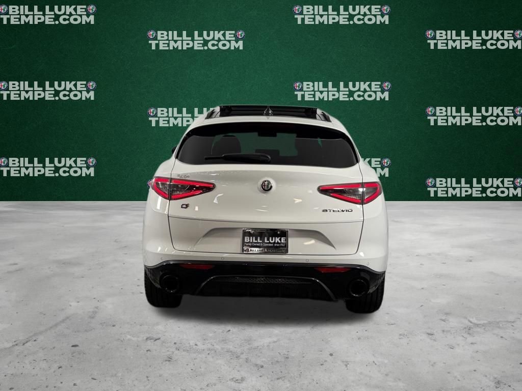 Used 2024 Alfa Romeo Stelvio Veloce image 6