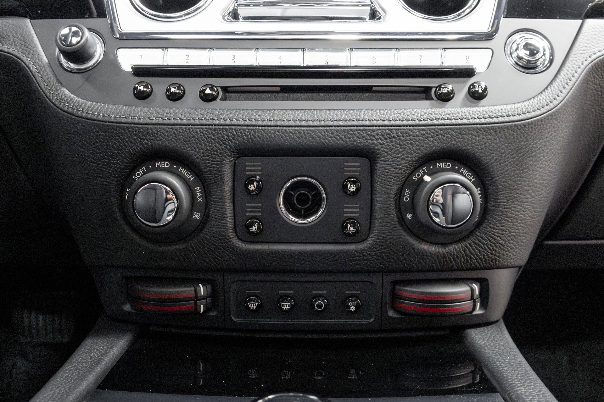 Used 2011 Rolls-Royce Ghost image 45