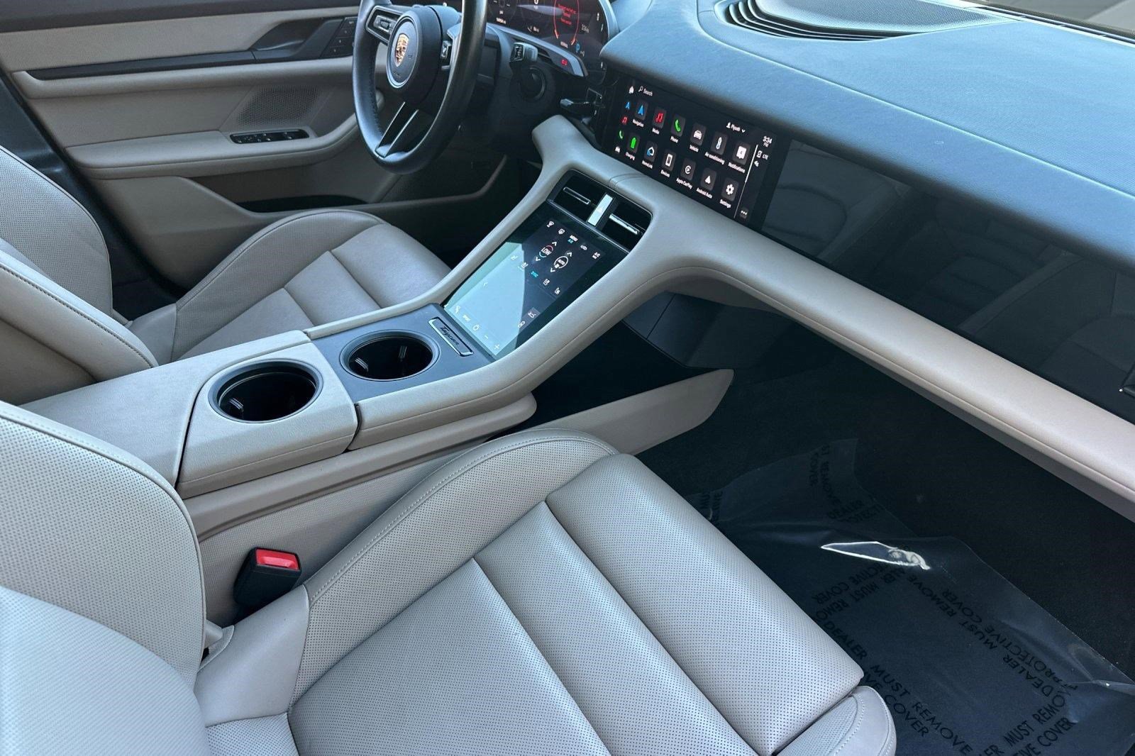 Used 2024 Porsche Taycan image 33