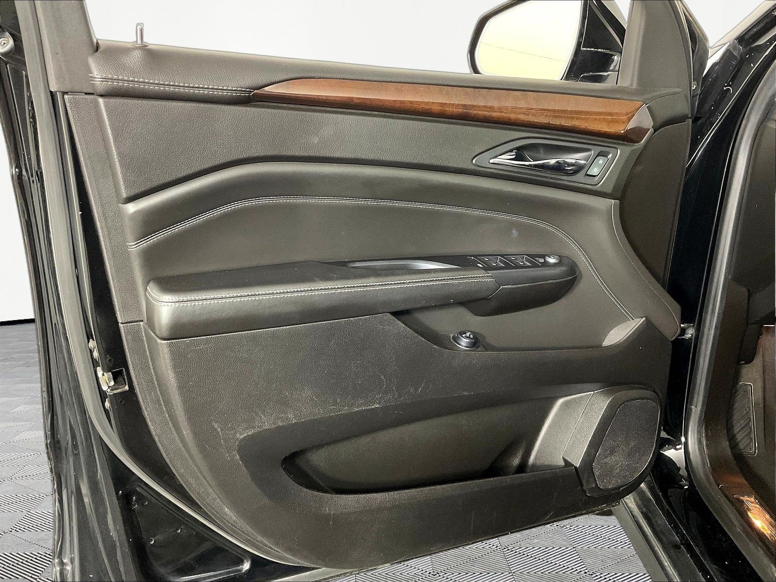 Used 2015 Cadillac SRX Performance w/ Driver Awareness Package AWD/4WD image 20