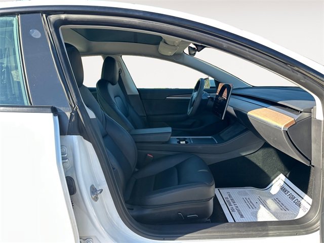 Used 2022 Tesla Model 3 Long Range image 15