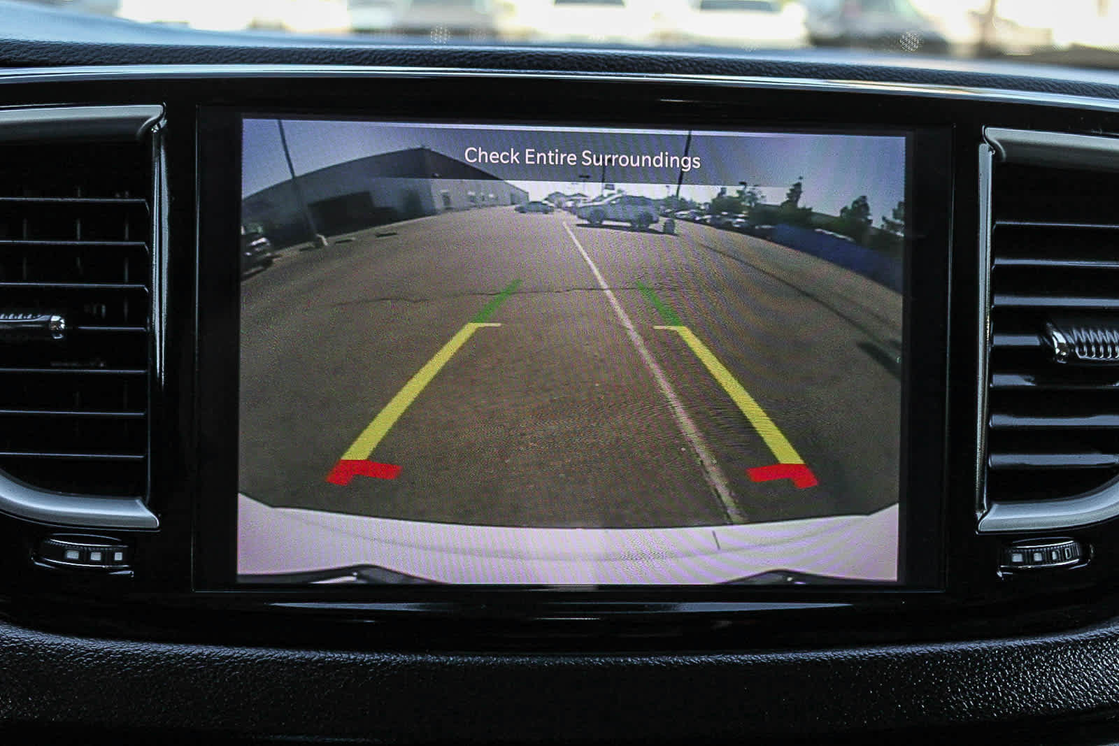 Used 2024 Chrysler Pacifica Touring-L FWD image 24