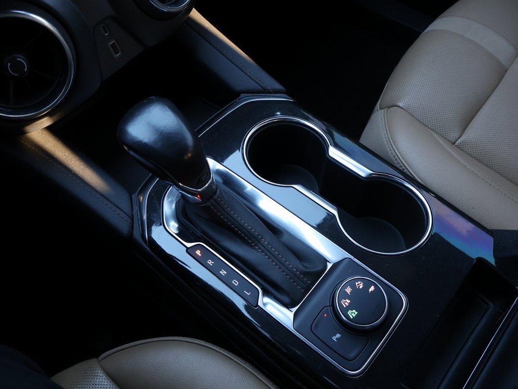 Used 2020 Chevrolet Blazer Premier w/ LPO, Black Grille Bar Package image 25