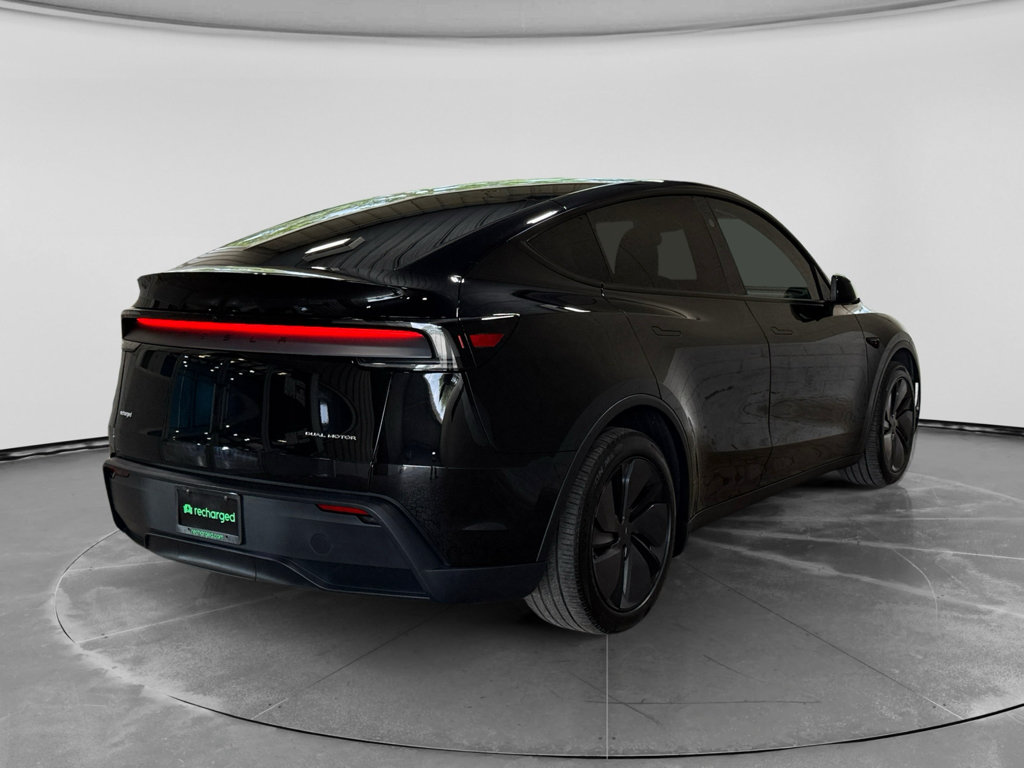 Used 2026 Tesla Model Y Long Range AWD/4WD image 3