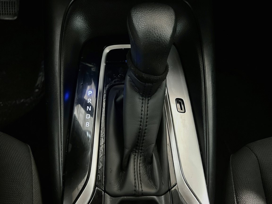 Used 2020 Toyota Corolla LE w/ Carpet Mat Package (TMS) FWD image 12