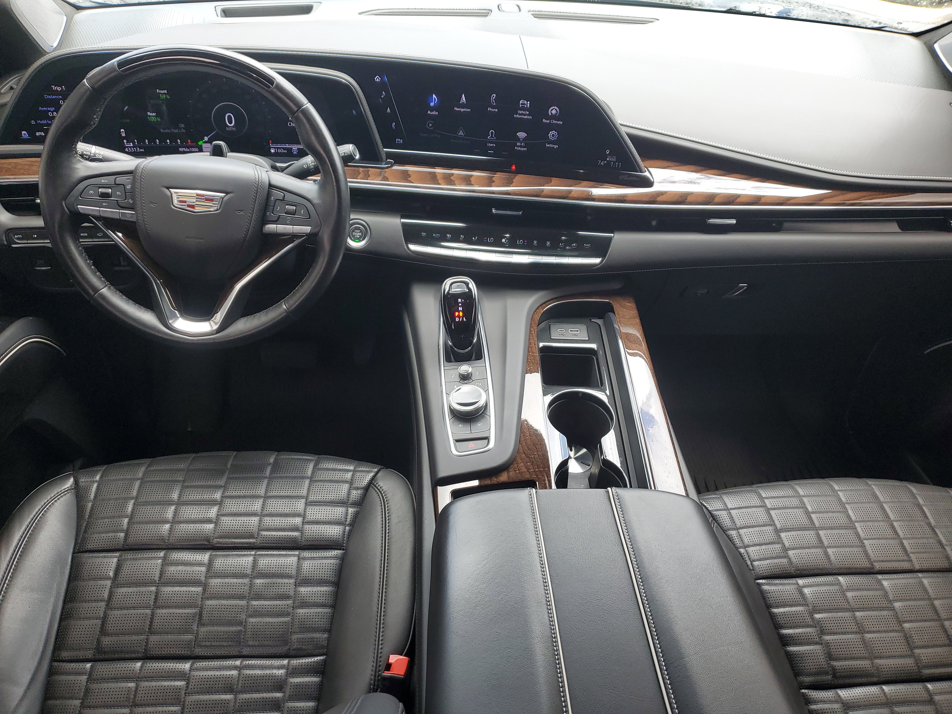 Used 2022 Cadillac Escalade ESV Sport Platinum w/ LPO, ONYX Package image 15