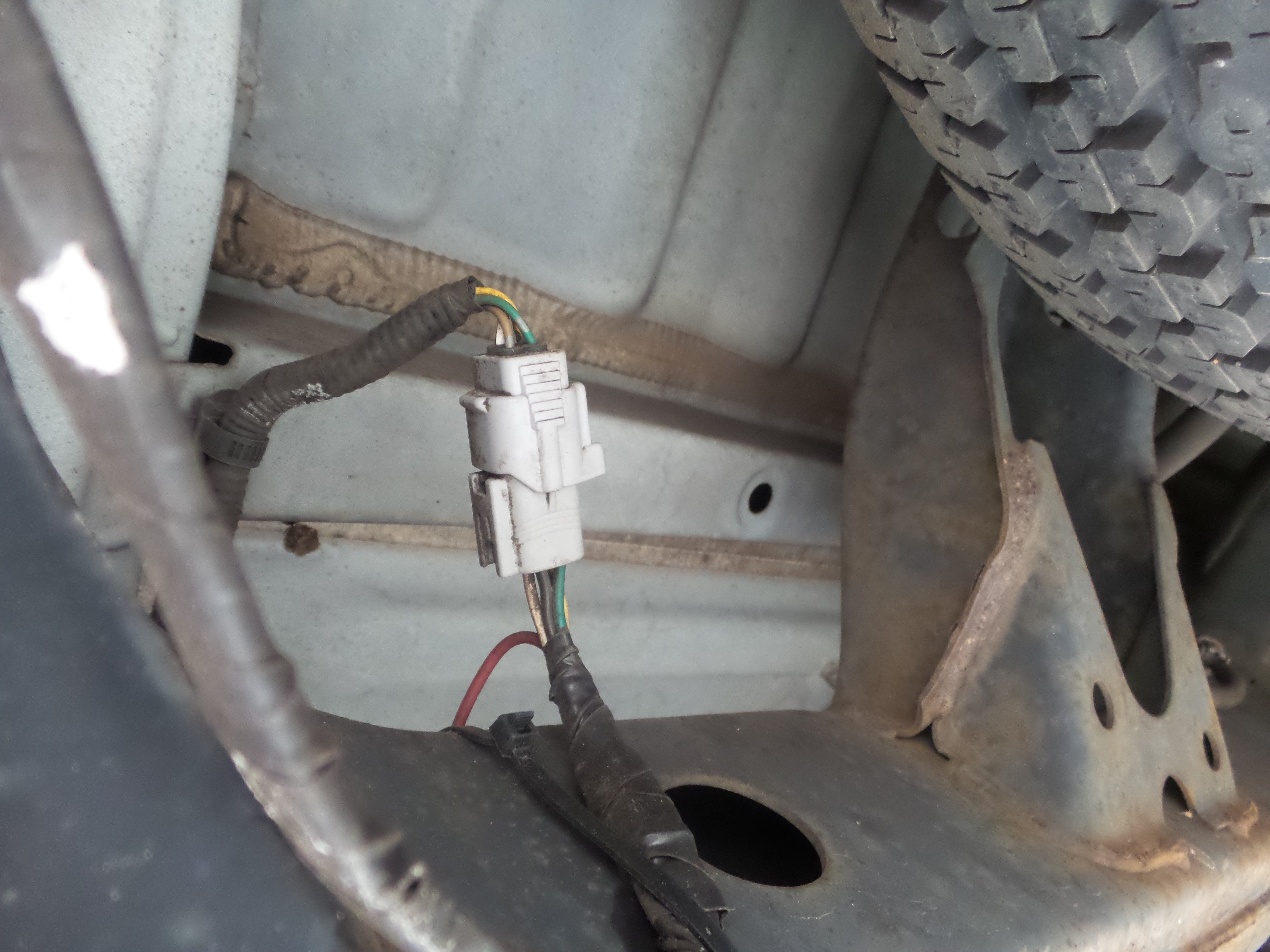 Used 2001 Toyota Sequoia SR5 AWD/4WD image 93