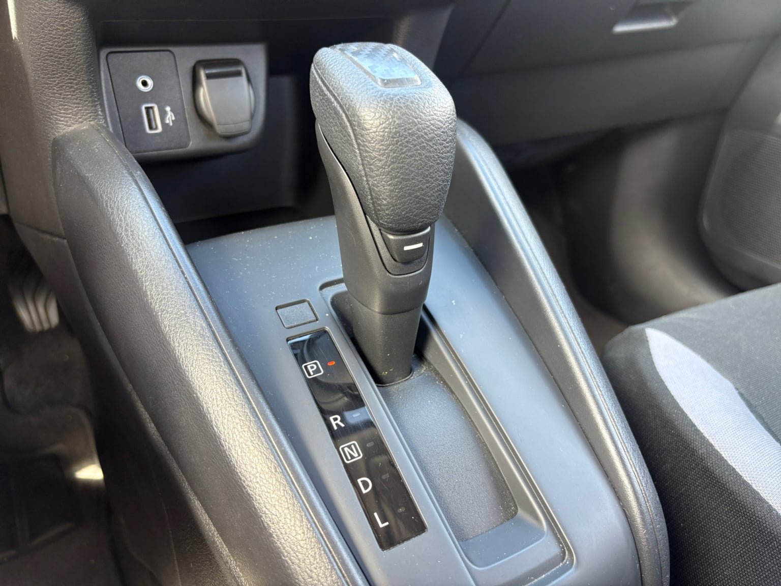 Used 2025 Nissan Versa S FWD image 24