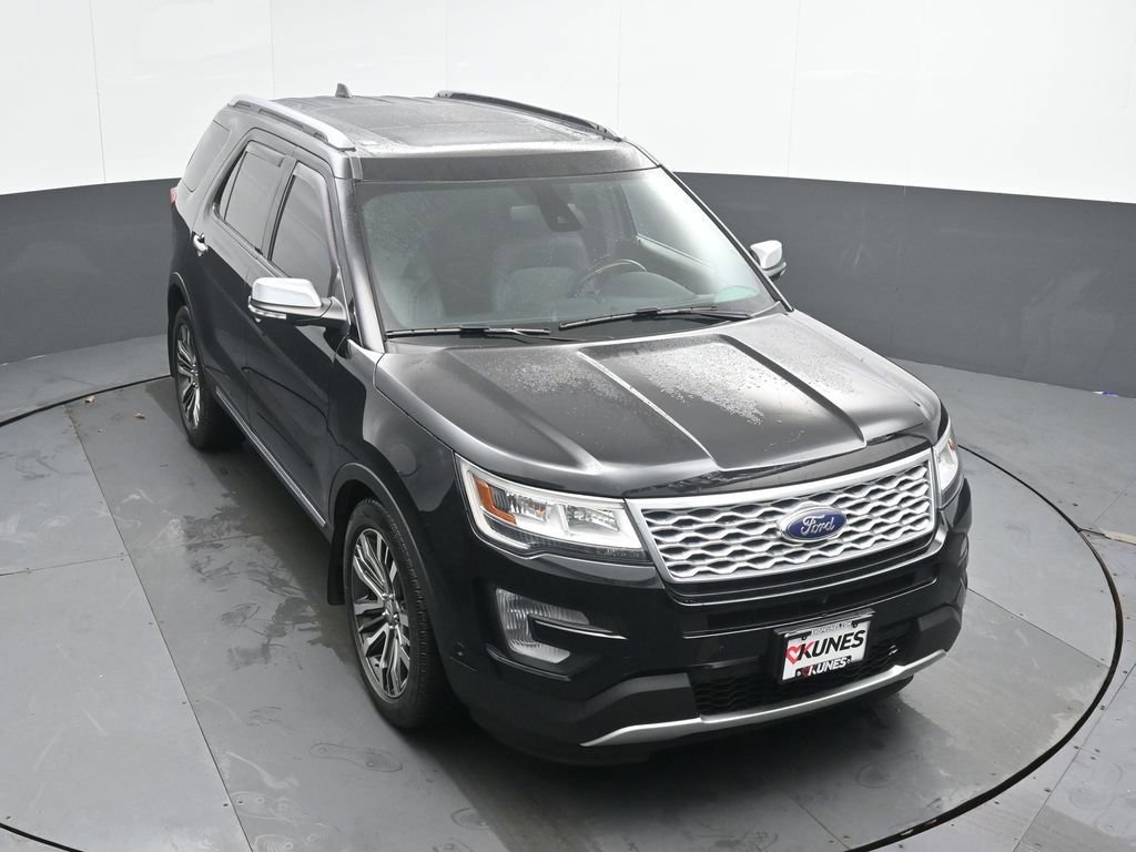 Used 2017 Ford Explorer Platinum image 41