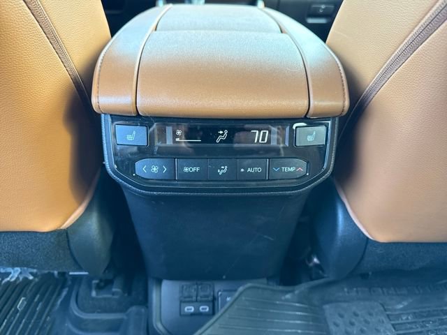 Used 2023 Toyota Highlander Platinum image 21