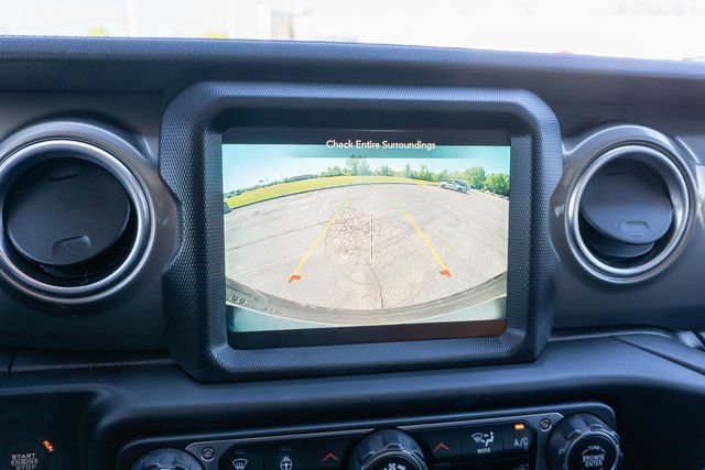 Used 2023 Jeep Wrangler Unlimited Sahara w/ Cold Weather Group AWD/4WD image 25