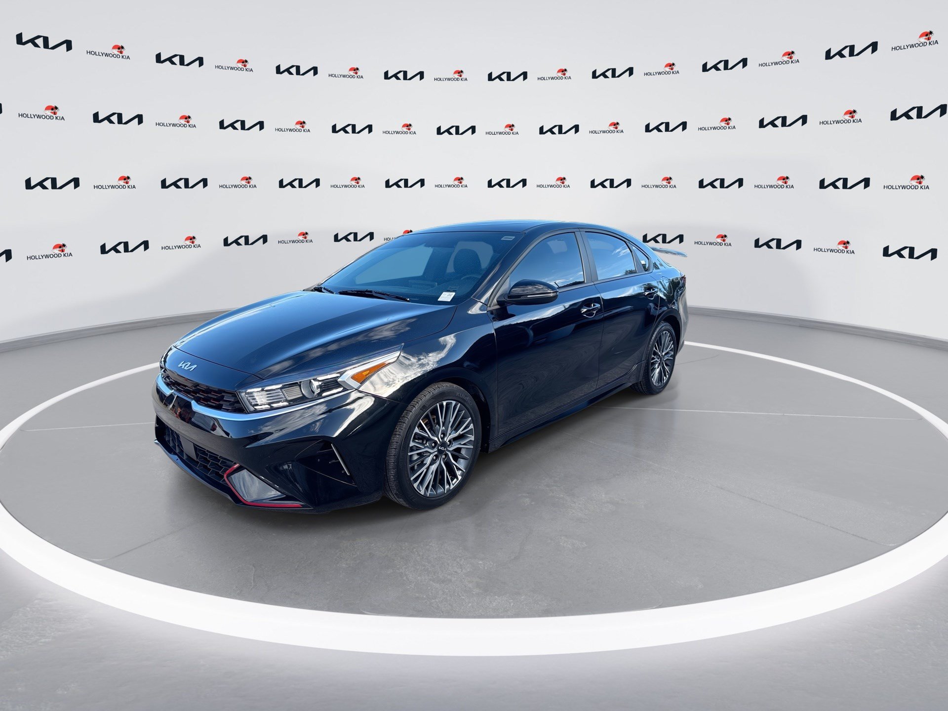 Certified 2024 Kia Forte GT-Line FWD image 4