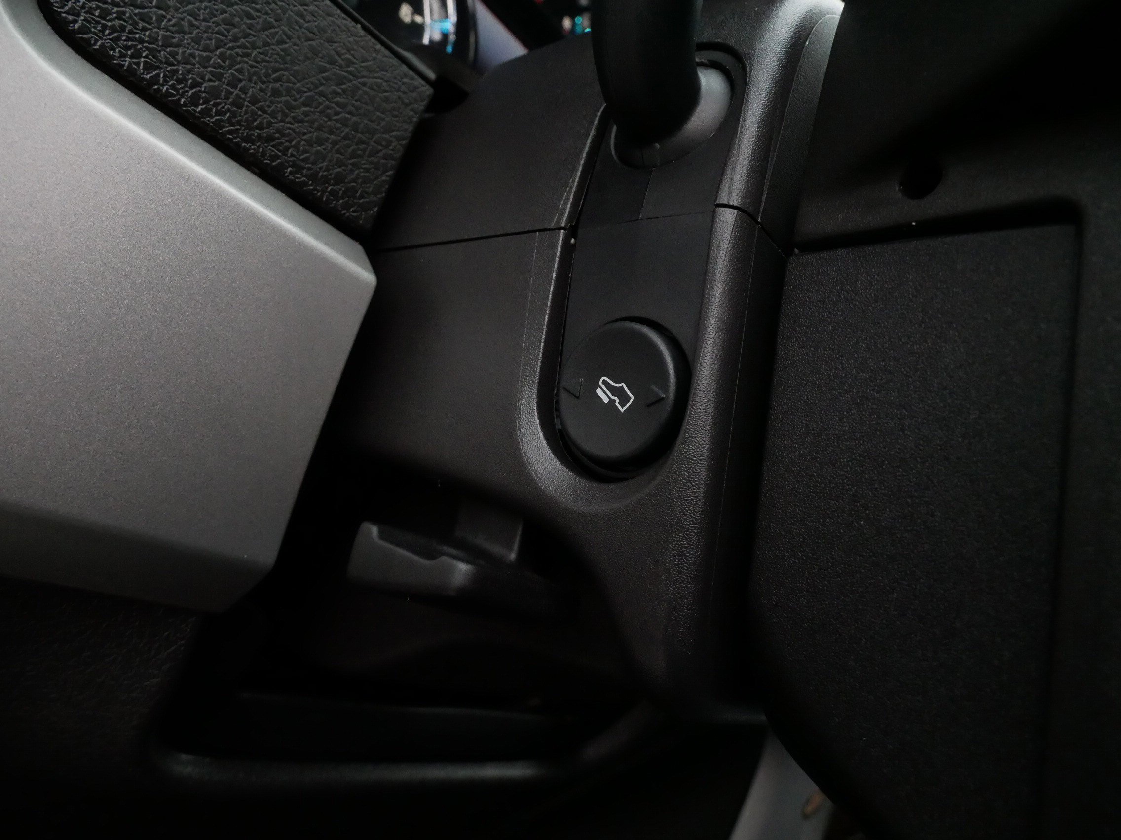 Used 2013 Ford F150 Lariat w/ Luxury Equipment Group image 29