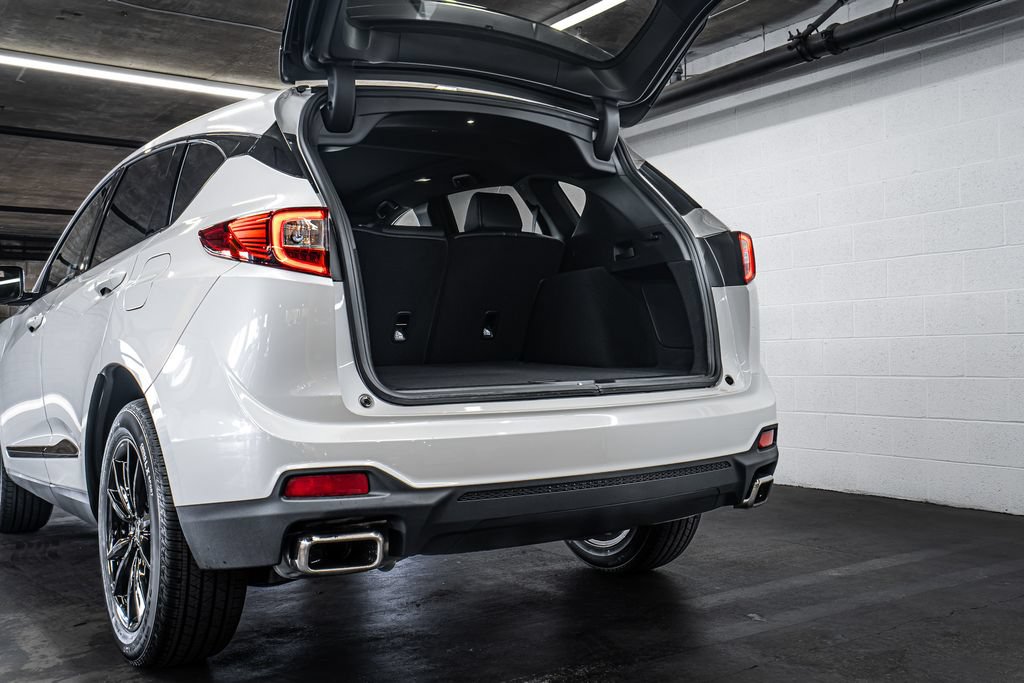 New 2026 Acura RDX SH-AWD image 17