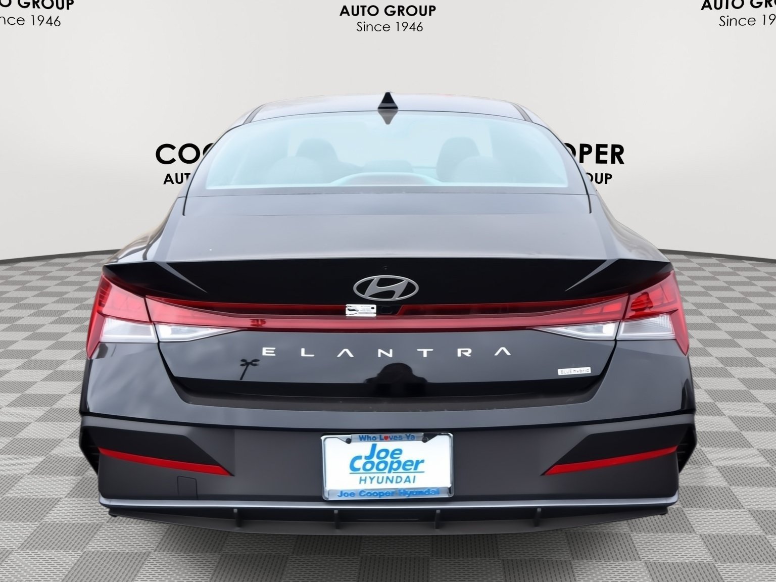 New 2026 Hyundai Elantra Hybrid FWD image 8