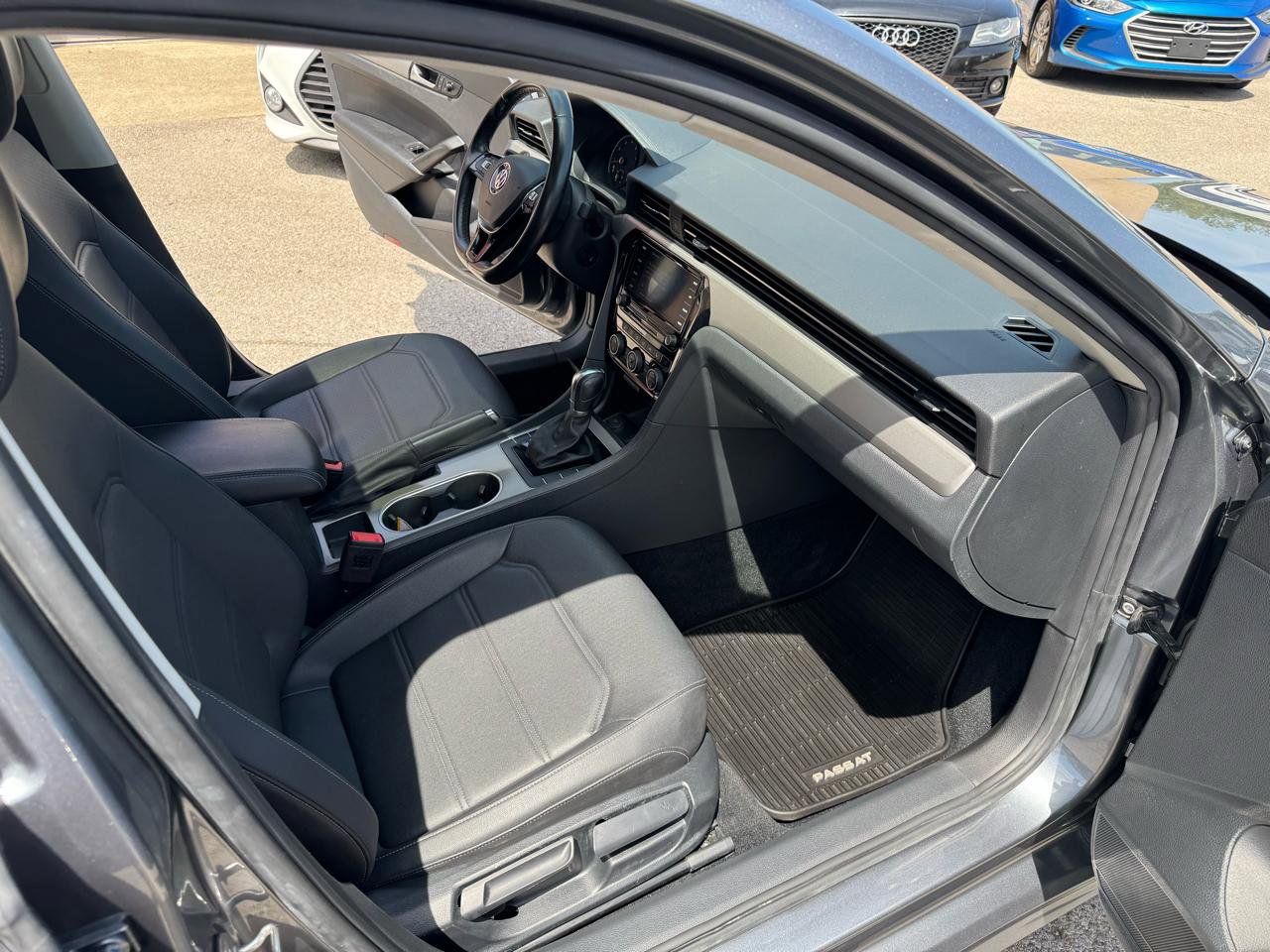 Used 2020 Volkswagen Passat 2.0T SE image 19