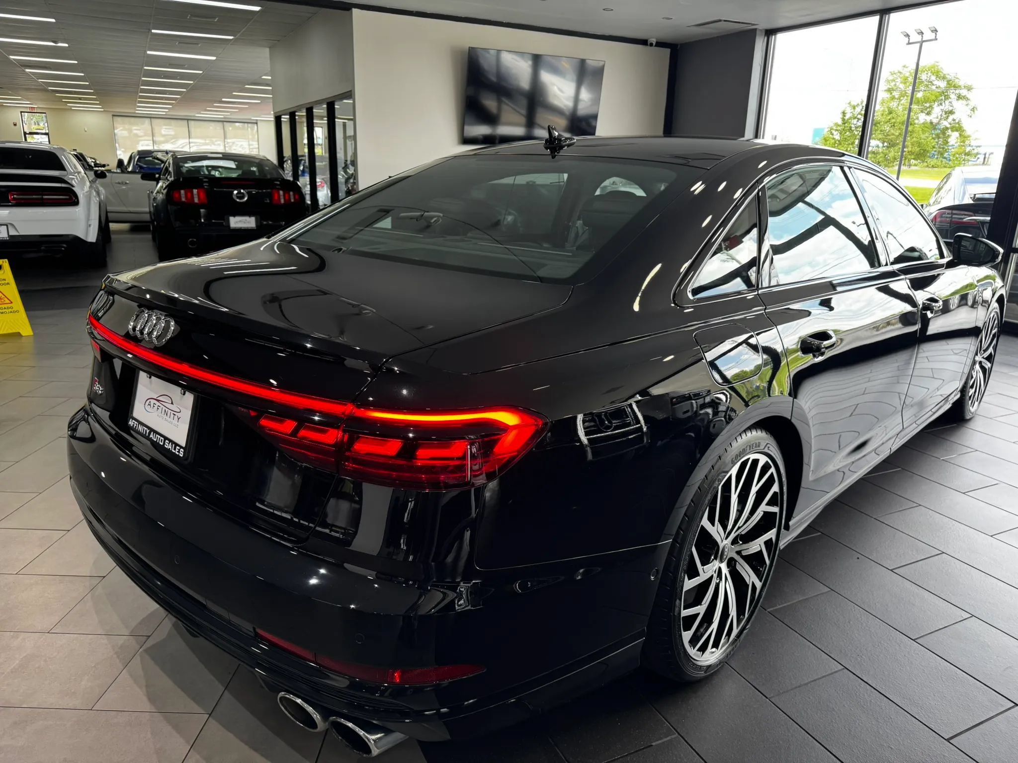 Used 2021 Audi S8 L w/ Full Leather Package AWD/4WD image 5