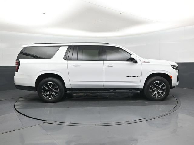 Used 2022 Chevrolet Suburban Z71 AWD/4WD image 2