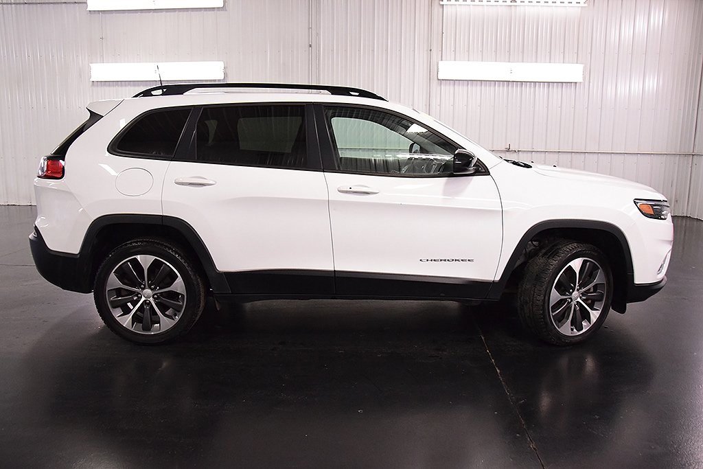 Used 2022 Jeep Cherokee Limited w/ Elite Package image 8