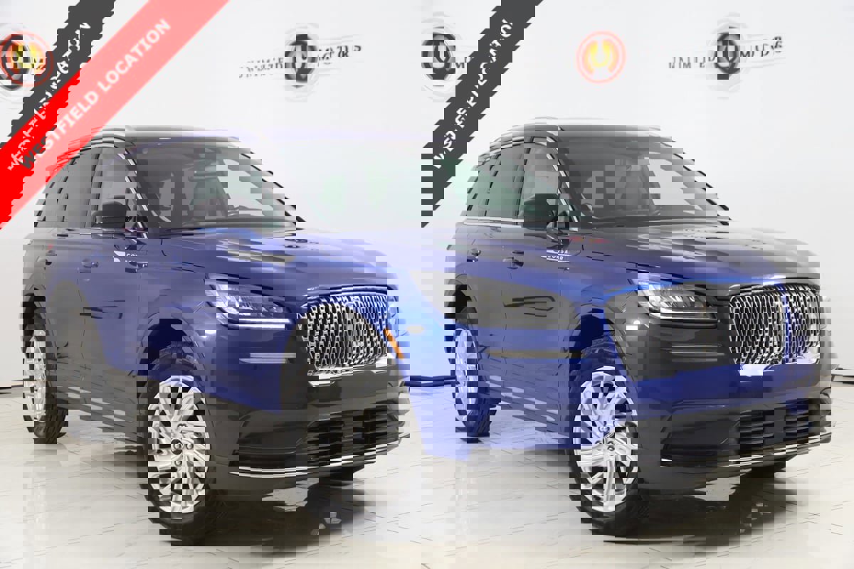 Used 2021 Lincoln Corsair FWD image 1