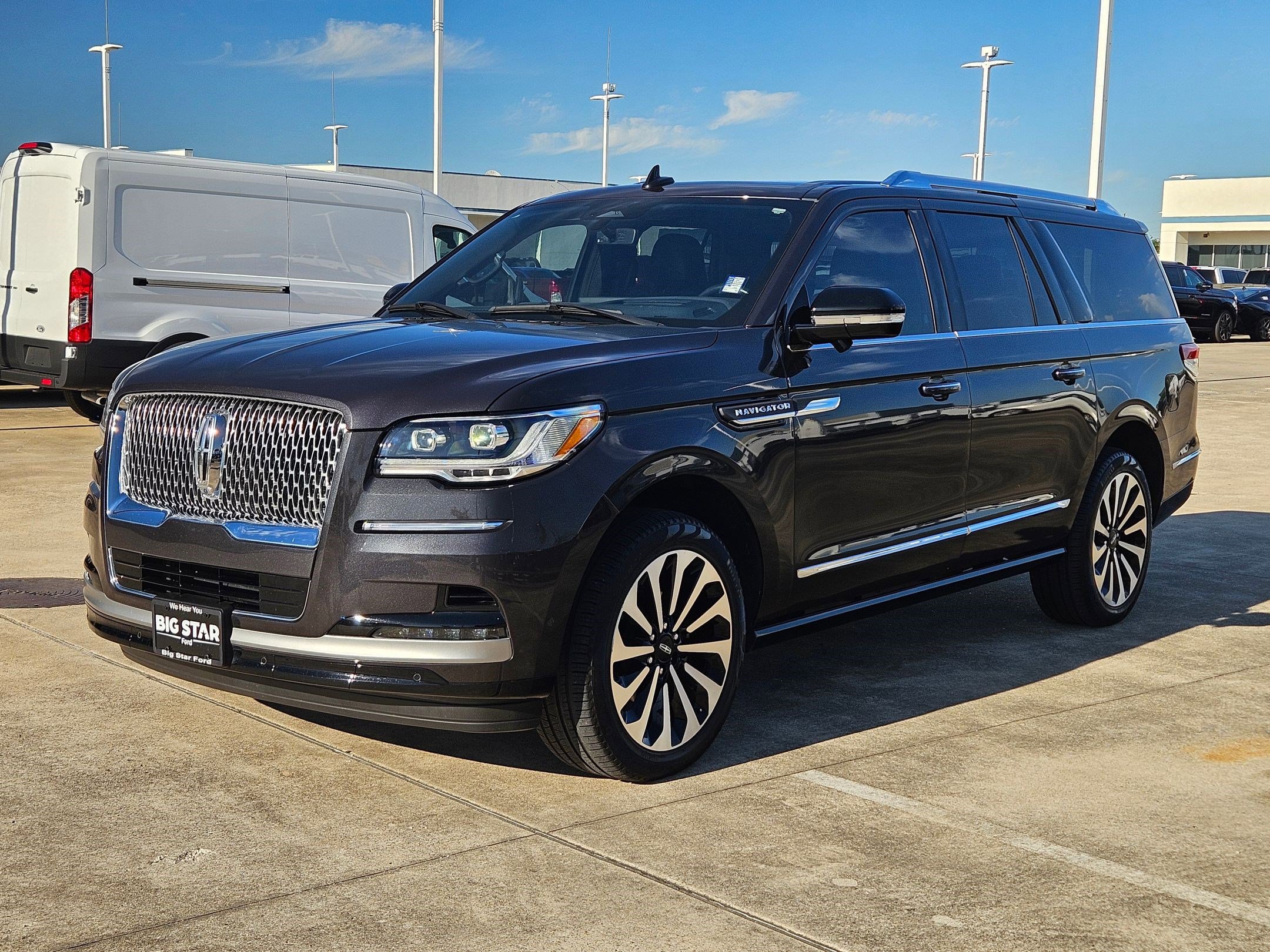 Used 2024 Lincoln Navigator L Reserve image 8