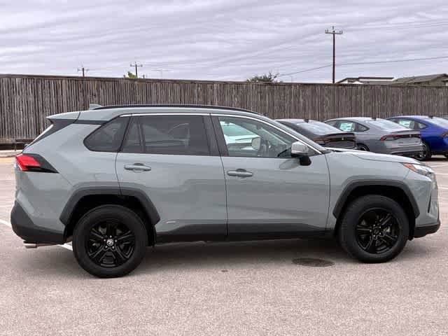 Used 2022 Toyota RAV4 XLE w/ XLE Grade Weather Package AWD/4WD image 7