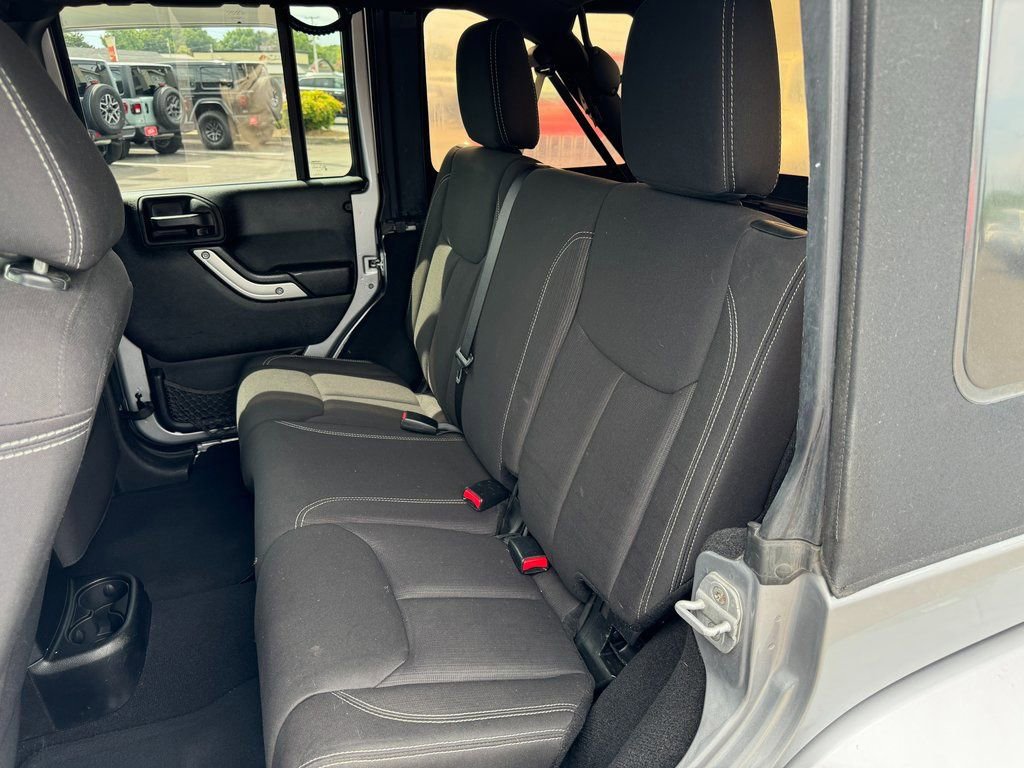 Used 2013 Jeep Wrangler Unlimited Sahara w/ Connectivity Group image 21