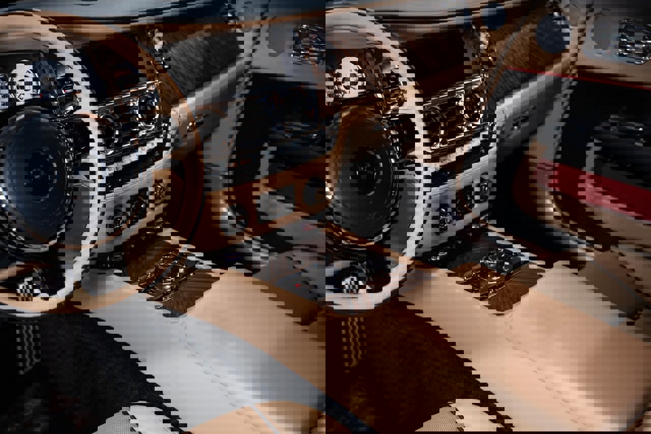 Used 2019 Rolls-Royce Wraith image 48