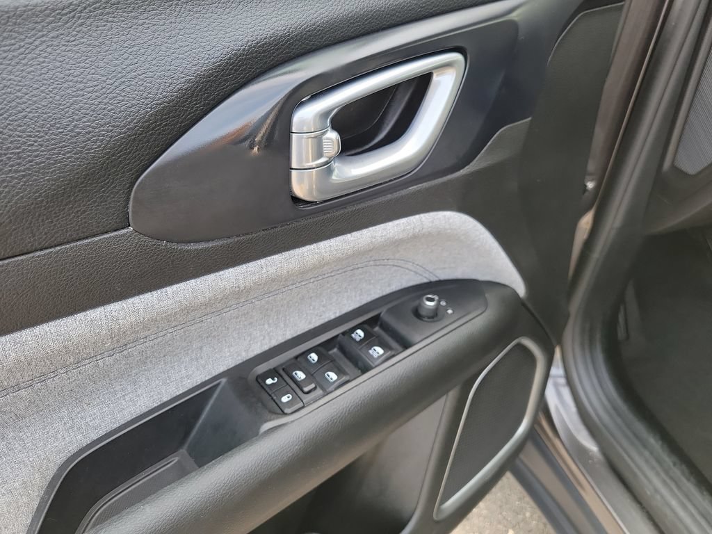 Used 2024 Jeep Compass Latitude AWD/4WD image 24