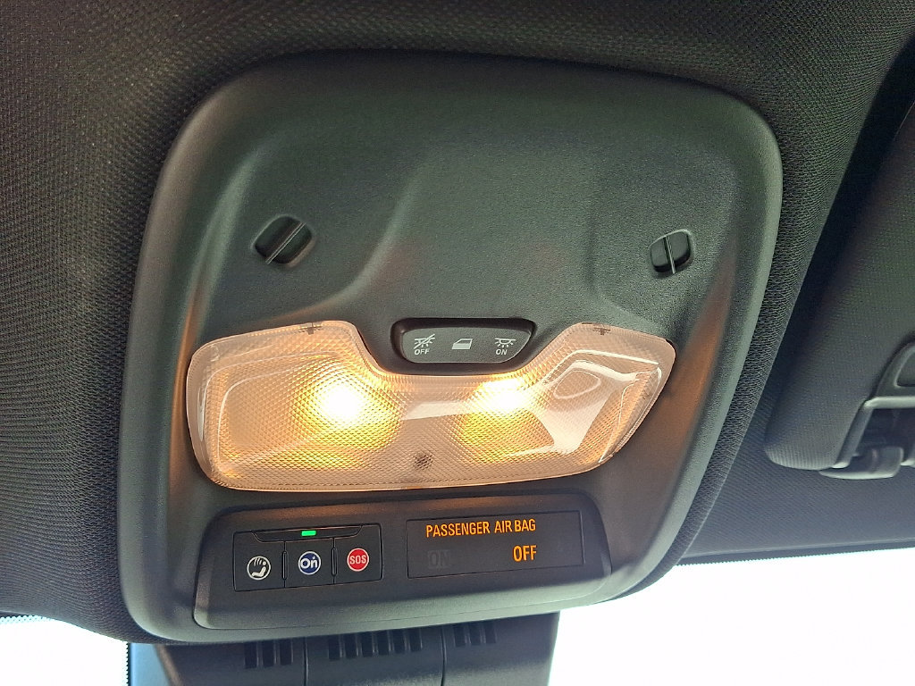 Used 2024 Chevrolet Colorado Trail Boss w/ Technology Package AWD/4WD image 23