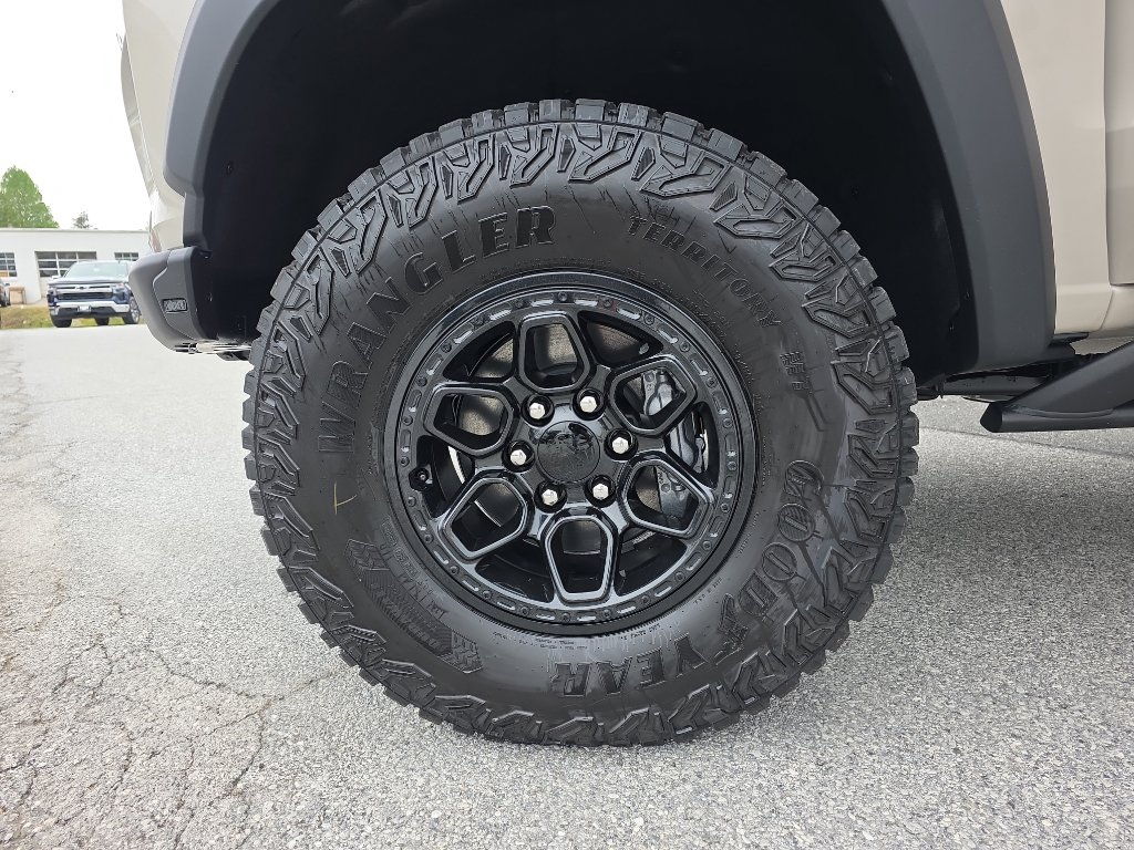 New 2026 Chevrolet Colorado ZR2 w/ ZR2 Bison Edition AWD/4WD image 37