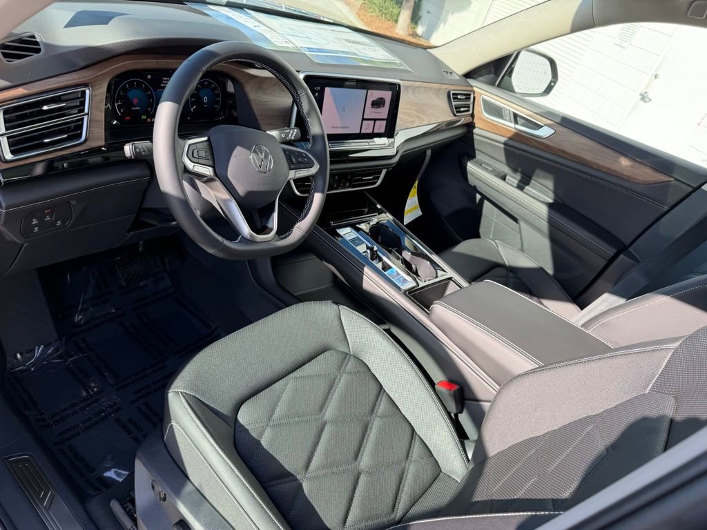 New 2026 Volkswagen Atlas SE image 2