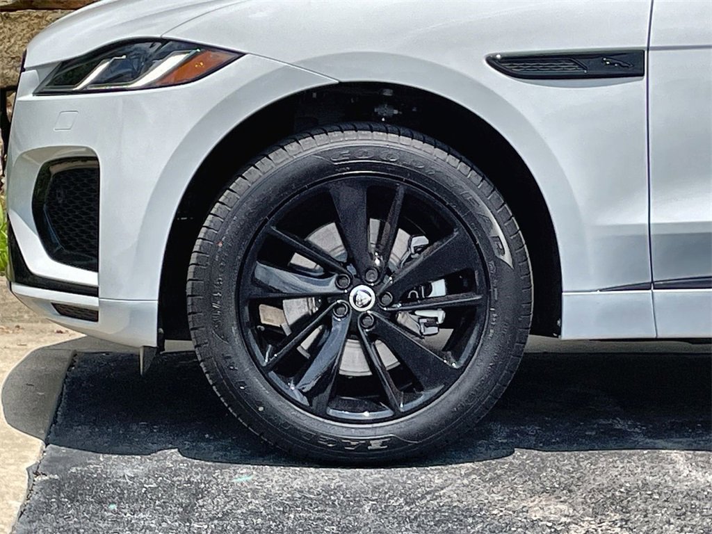 Used 2025 Jaguar F-PACE R-Dynamic S image 10