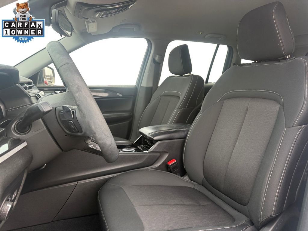 Used 2023 Jeep Grand Cherokee Laredo AWD/4WD image 9