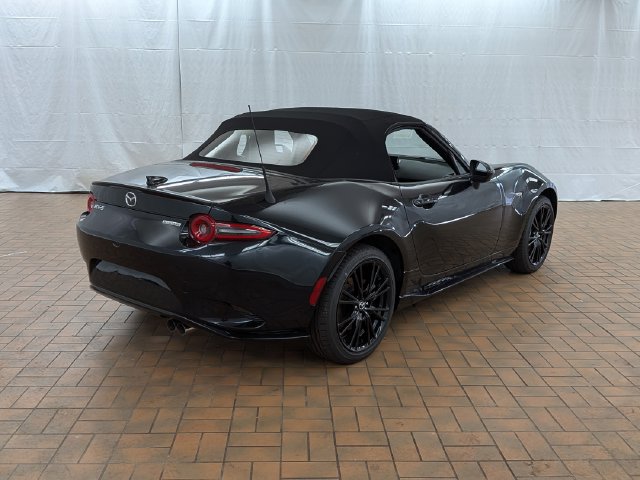 New 2026 MAZDA MX-5 Miata Club w/ Appearance Package RWD image 8