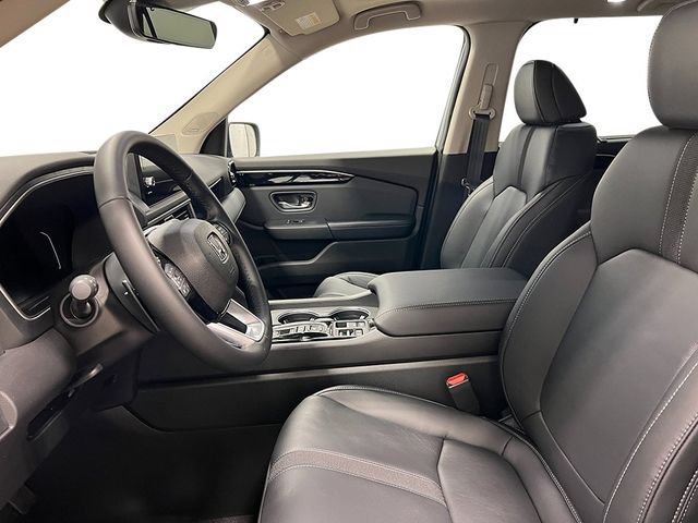 New 2025 Honda Pilot Touring image 10