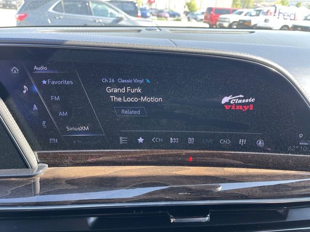 Used 2023 Cadillac Escalade ESV Sport Platinum AWD/4WD image 16