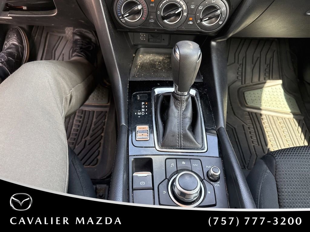 Used 2018 MAZDA MAZDA3 Sport w/ Preferred Equipment Package FWD image 16