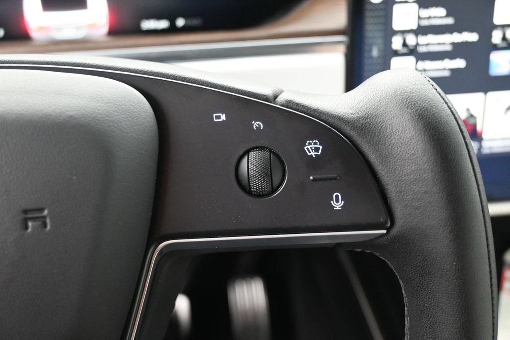 Used 2023 Tesla Model X AWD/4WD image 18