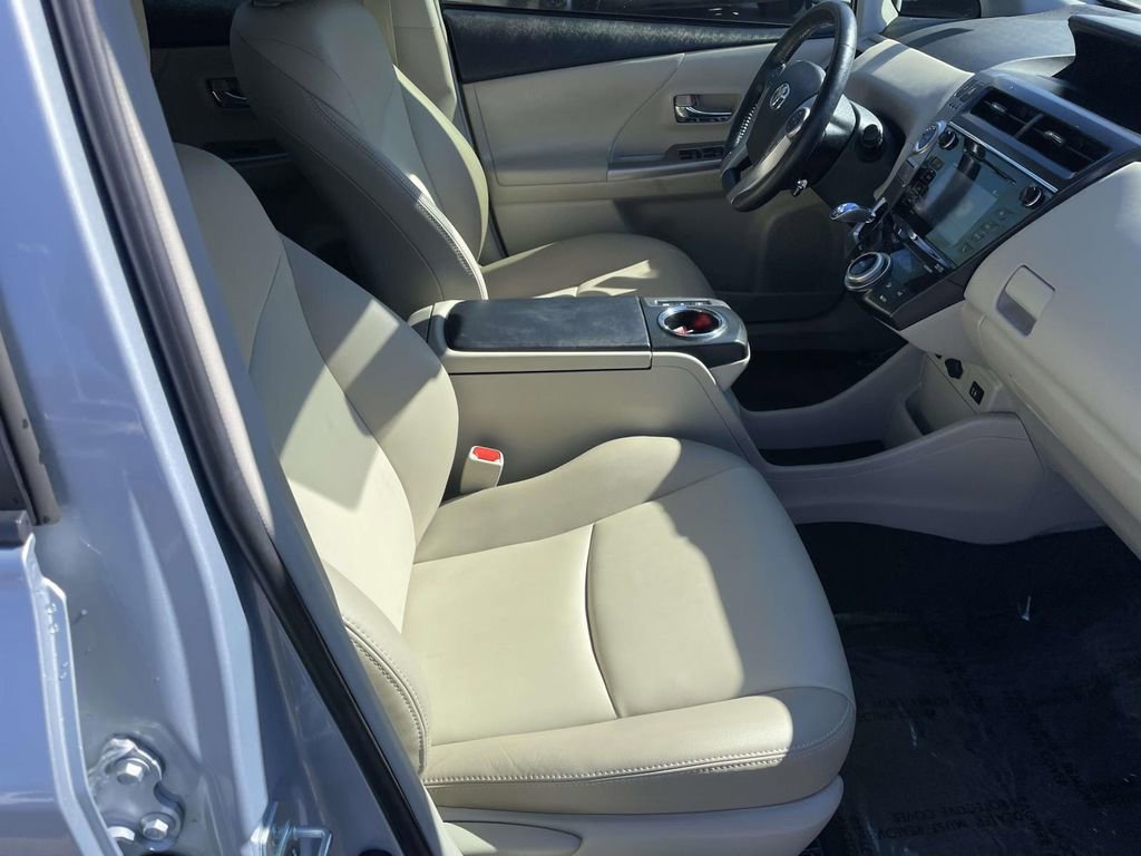 Used 2016 Toyota Prius V Four image 46
