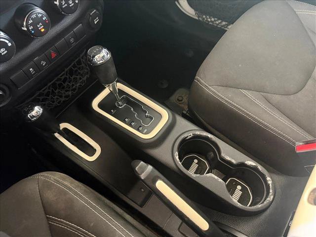 Used 2015 Jeep Wrangler Unlimited Sahara AWD/4WD image 10