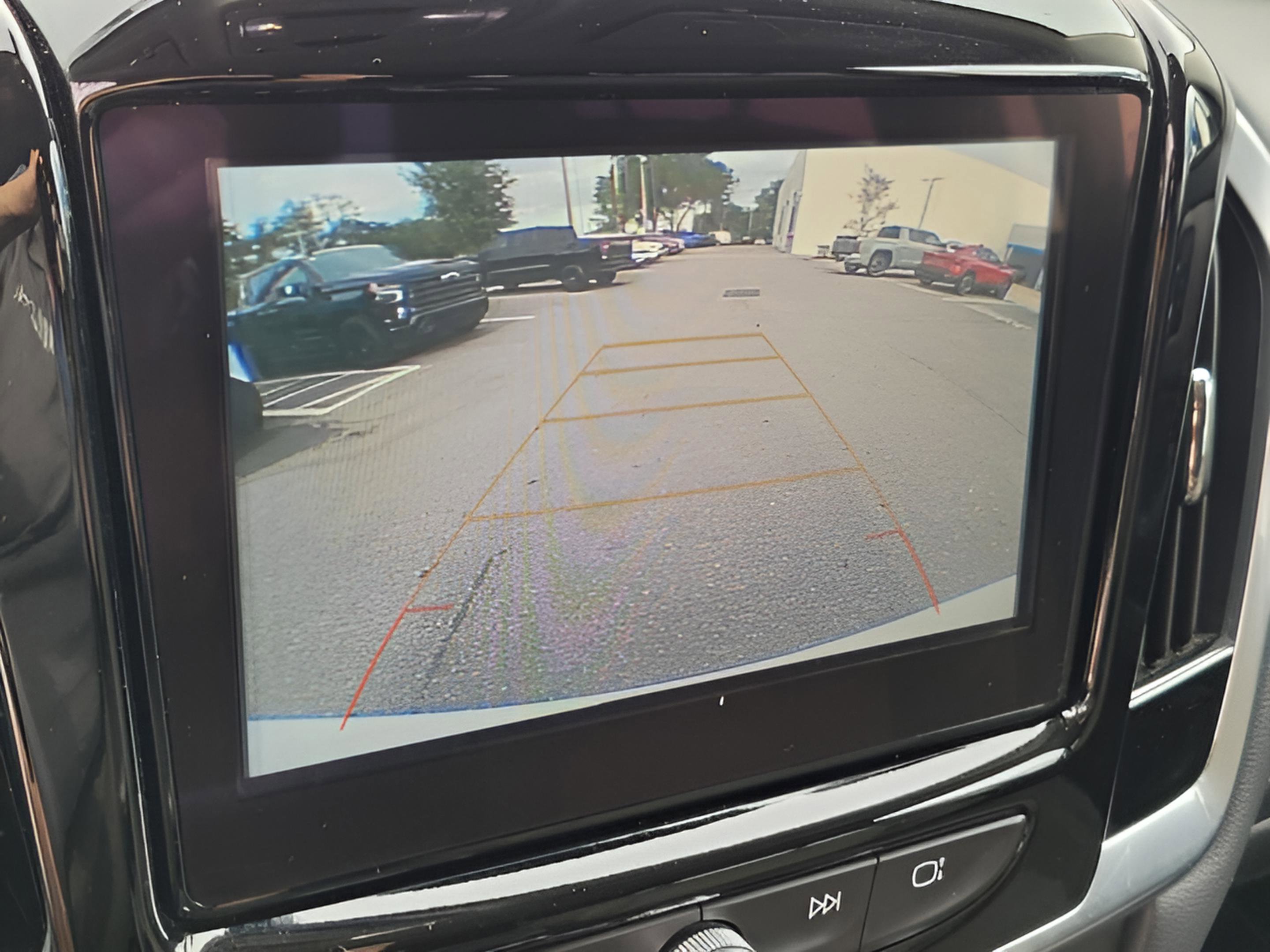 Used 2019 Chevrolet Traverse LT image 8